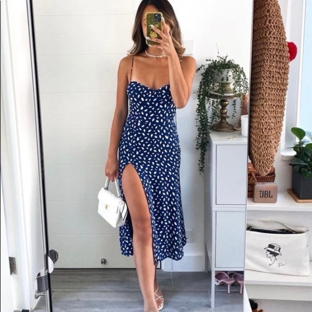 Reformation Juliette Dress in Moray Blue Dots Size 10 - Picture 2 of 9